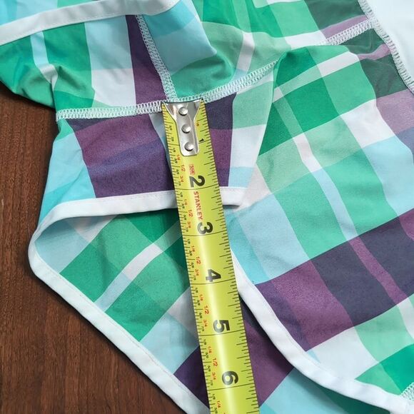 Lululemon Plaid Speed Shorts Sz 4 - Picture 8 of 8